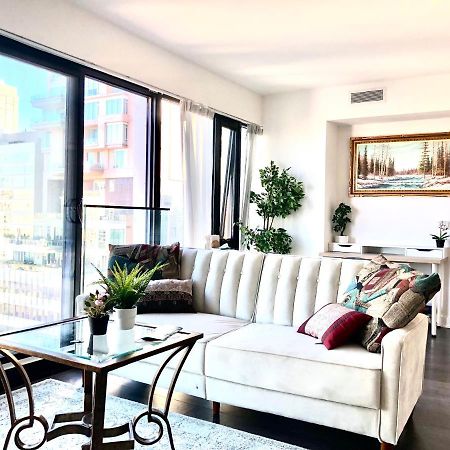 2 BR plus Den condo Toronto Exterior foto