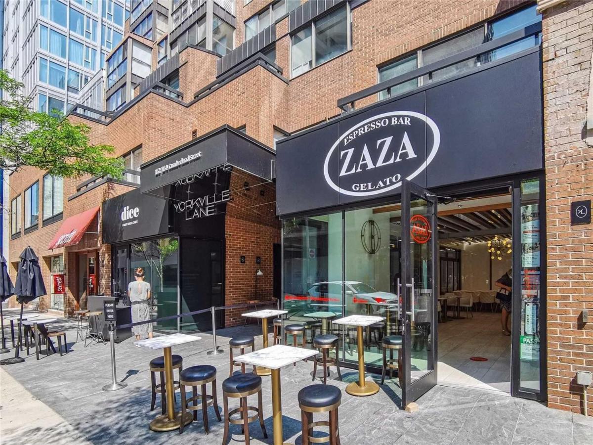 2 BR plus Den condo Toronto Exterior foto