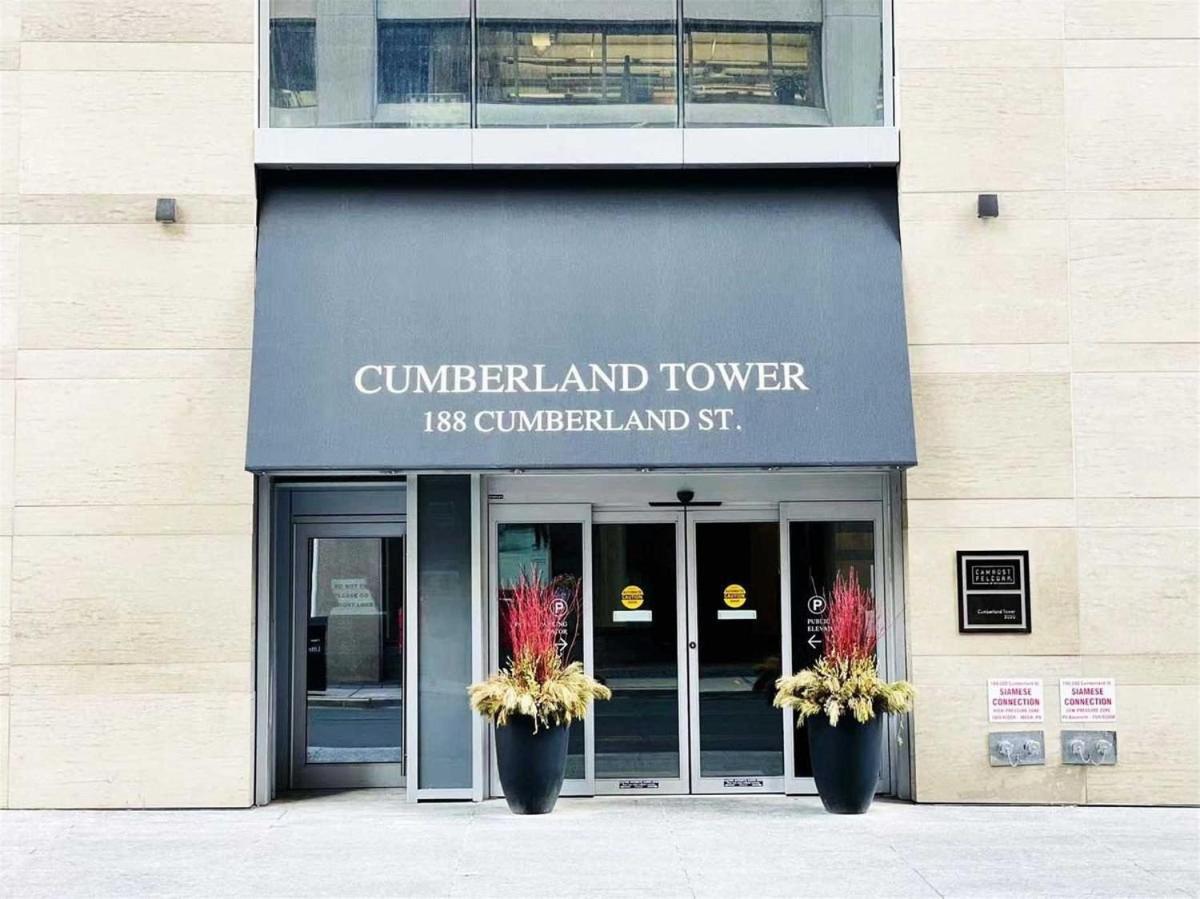2 BR plus Den condo Toronto Exterior foto
